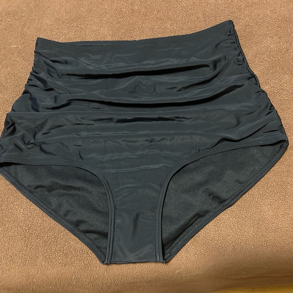 NWOT SWIM SUIT BOTTOMS